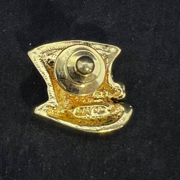 Vintage Avon Gold Tone & Green Enamel Clover St Patrick's Hat Lapel Pin (3220) - Picture 2 of 3